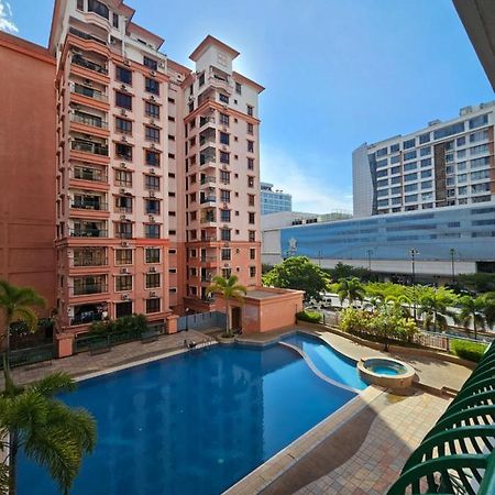 Marina-A38 Kk Centre Homestay Кота-Кинабалу Экстерьер фото